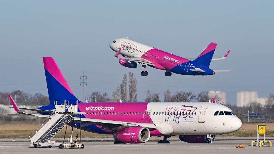 Wizz Air to suspend flights to Moldova due to airspace ‘risk’