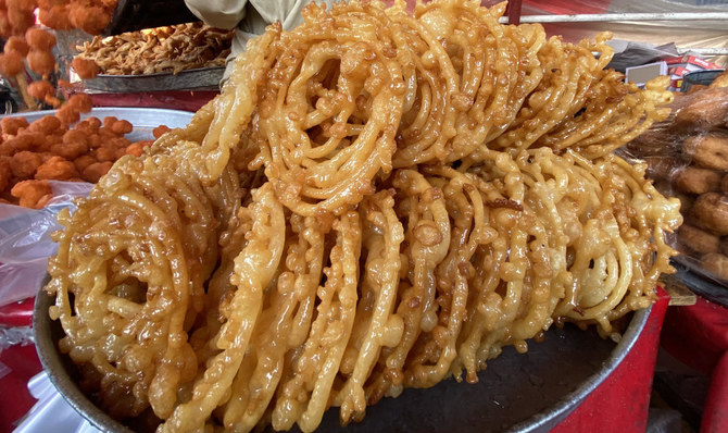 The secret ingredient that makes Afghan Jalebi Wala a Ramadan favorite at Peshawar’s Board Bazar