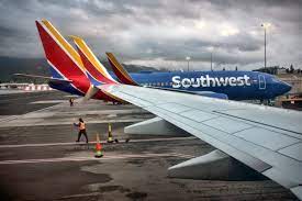 Southwest Airlines temporarily halts US departures on tech issue