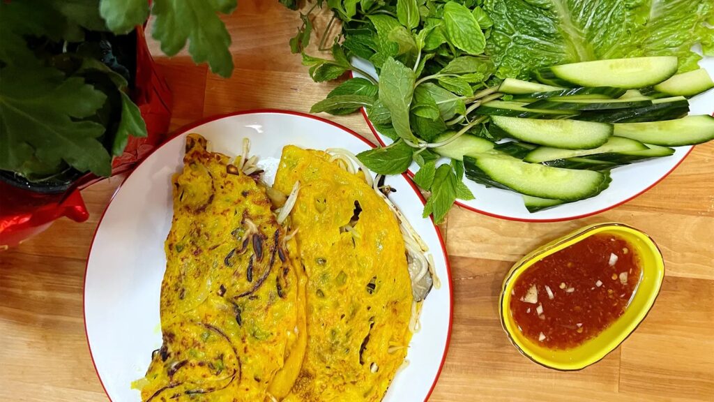 Bánh Xèo: Vietnamese Vegan turmeric crepes