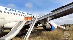 Russian plane with 159 aboard makes emergency landing in Novosibirsk region – agencies
