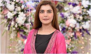 Pakistani actress Nida Yasir receives certificate in fashion fundamentals