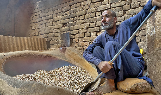 ‘Heartache’ of inflation hits peanuts, the ‘heartbeat’ of Pakistani winters