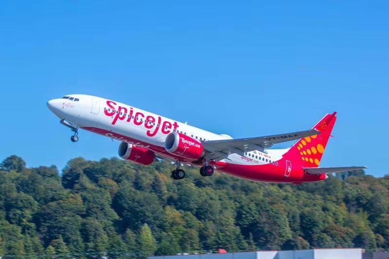Indian air passenger trapped in toilet for 100 minutes on SpiceJet flight