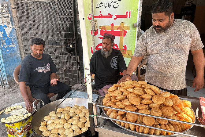 In Karachi, spicy deep-fried kachoris enliven Ramadan iftar meals