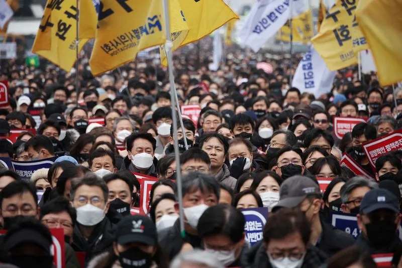 South Korean doctors holds a mass rally against medical policy