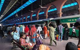 Pakistan Railways announces four special trains on Eid