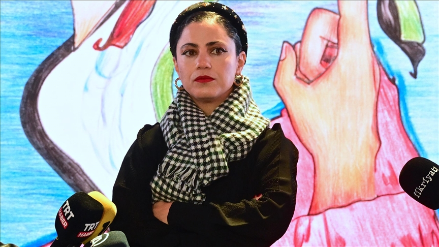 Tunisian singer honors Gazan poet with musical interpretation