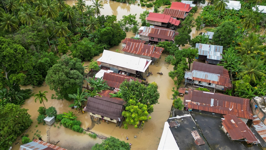 Floods, landslides kill 14 on Indonesia’s Sulawesi island